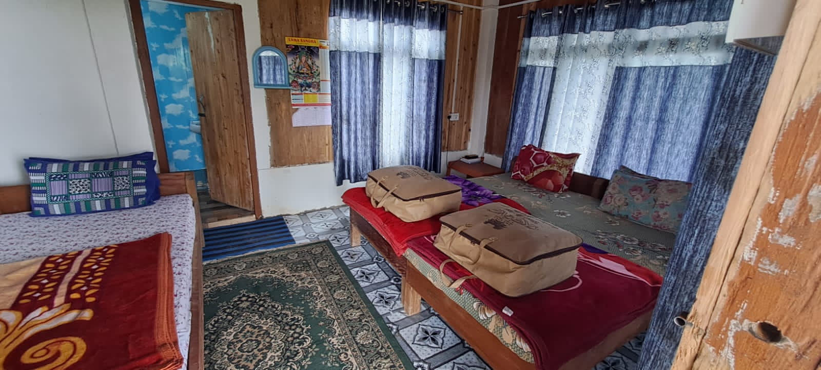 Standard Tripple Bed
