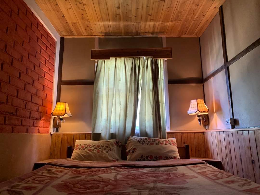 Deluxe Double Bed