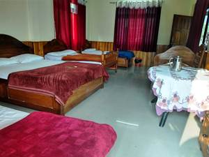 Dormitory Room (Six Bed)