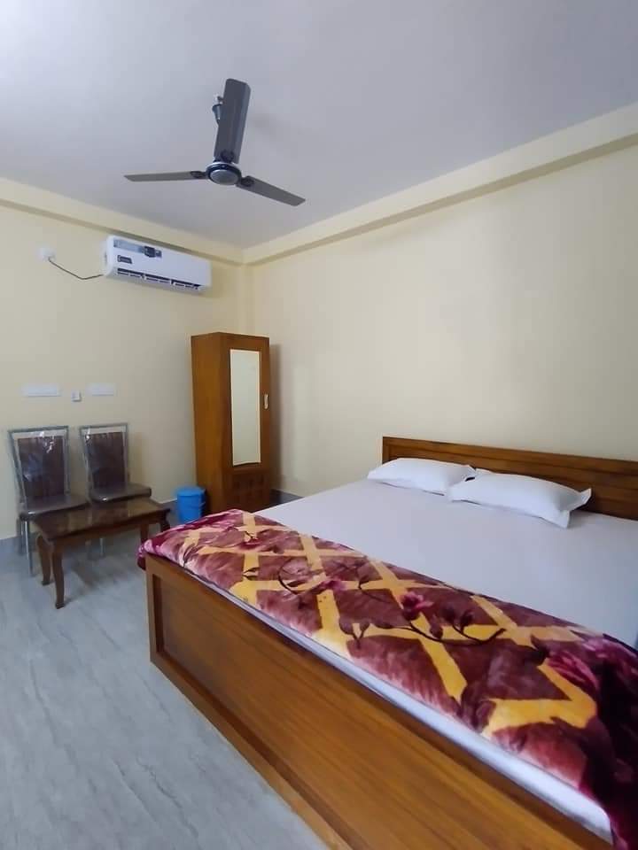 Deluxe Double Bed (AC)