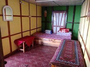 Standard double bed room