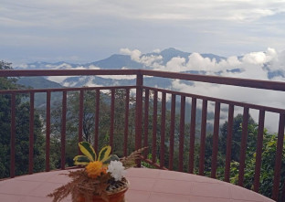 Aazuk Mo Lee Homestay in Takdah
